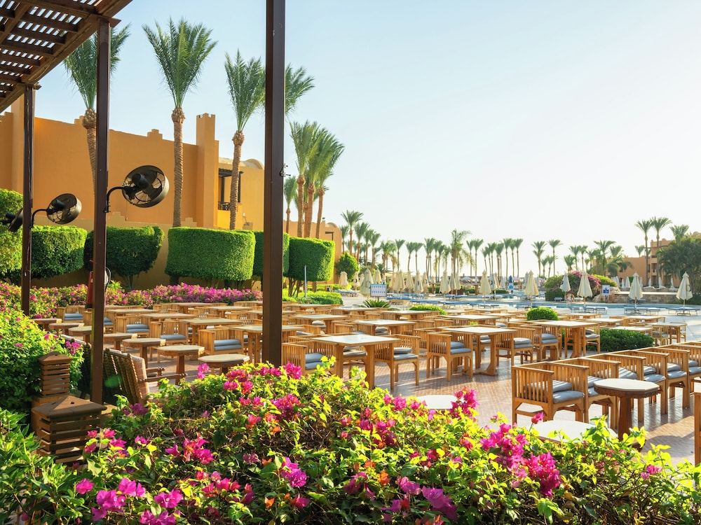 Stella Beach Resort Makadi Bay-24 HRS All Inclusive — Restaurant & bars in Makadi Bay, Red Sea