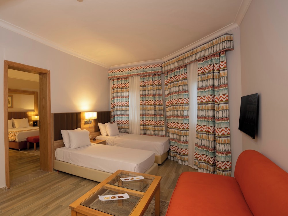 Stella Beach Resort Makadi Bay-24 HRS All Inclusive — Hotel rooms in Makadi Bay, Red Sea