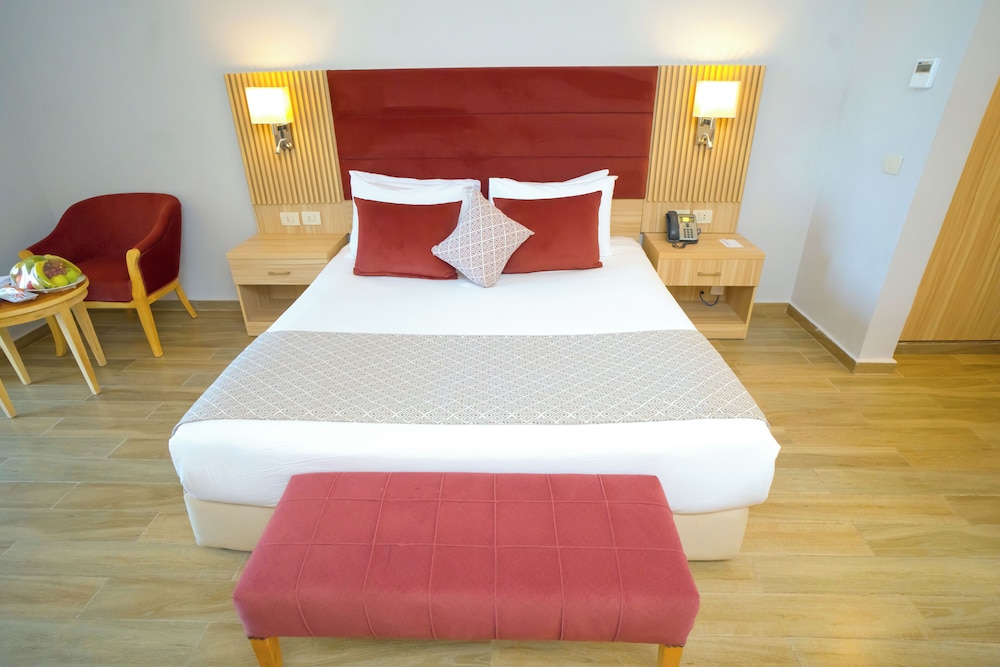 Stella Beach Resort Makadi Bay-24 HRS All Inclusive — Hotel rooms in Makadi Bay, Red Sea