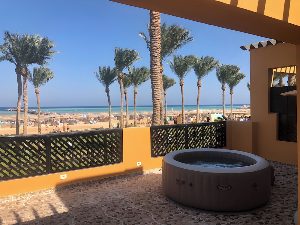 Stella Beach Resort Makadi Bay-24 HRS All Inclusive — Beach in Makadi Bay, Red Sea