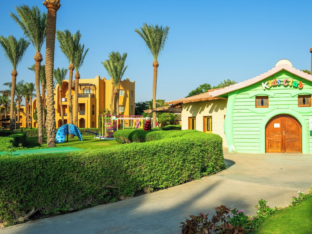 Stella Beach Resort Makadi Bay-24 HRS All Inclusive — Attractions for children in Makadi Bay, Red Sea