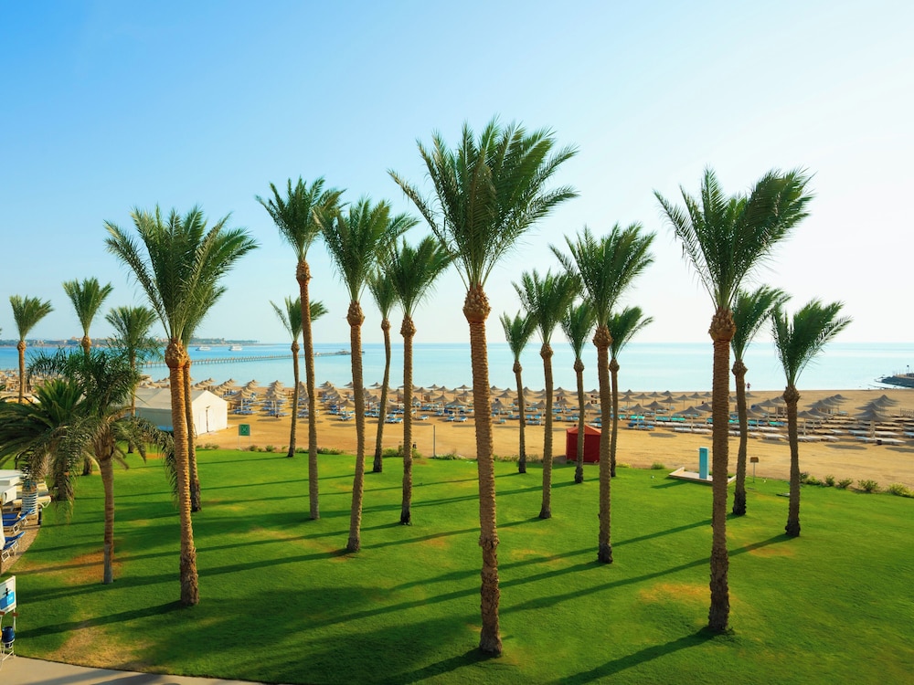 Stella Beach Resort Makadi Bay-24 HRS All Inclusive — Beach in Makadi Bay, Red Sea