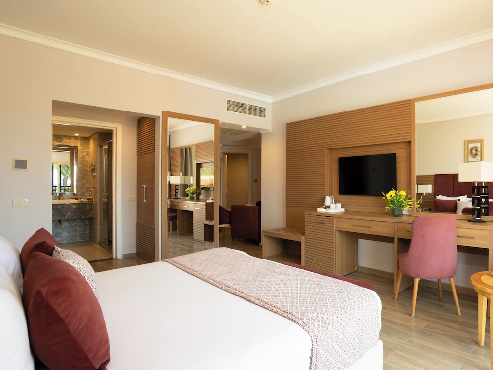 Stella Beach Resort Makadi Bay-24 HRS All Inclusive — Hotel rooms in Makadi Bay, Red Sea