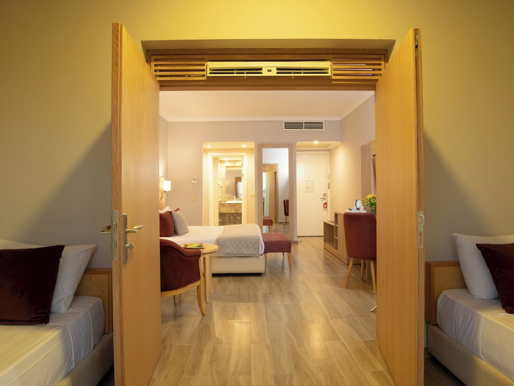 Stella Beach Resort Makadi Bay-24 HRS All Inclusive — Hotel rooms in Makadi Bay, Red Sea