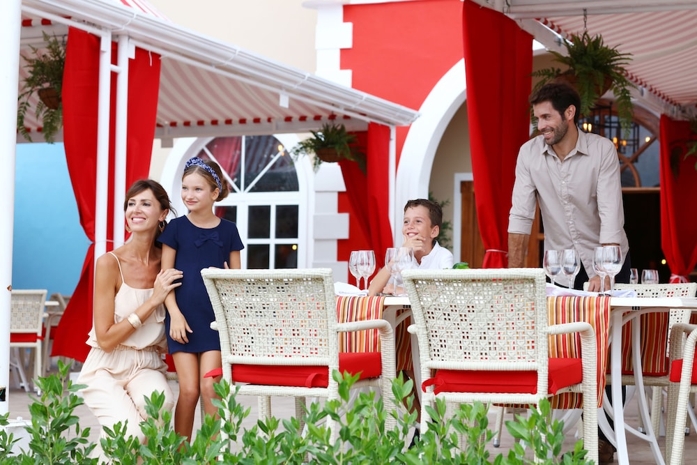 Bahia Principe Explore Legend - Hyatt Inclusive Collection - All Inclusive — Restaurant & bars in Bavaro, La Altagracia