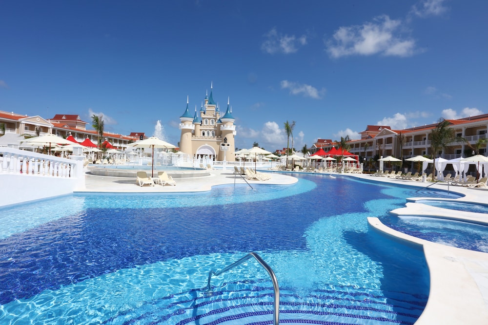 Bahia Principe Explore Legend - Hyatt Inclusive Collection - All Inclusive — Swimming pool in Bavaro, La Altagracia