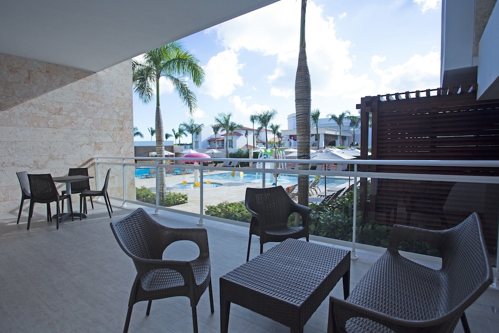 Dreams Dominicus La Romana - All Inclusive — Swimming pool in Bayahibe, La Altagracia