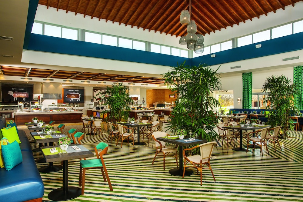 Dreams Dominicus La Romana - All Inclusive — Restaurant & bars in Bayahibe, La Altagracia