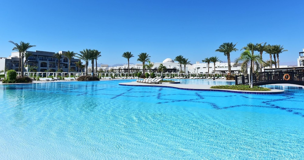 Steigenberger Alcazar — Swimming pool in Sharm El Sheikh, Red Sea