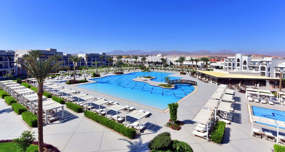 Steigenberger Alcazar — Swimming pool in Sharm El Sheikh, Red Sea