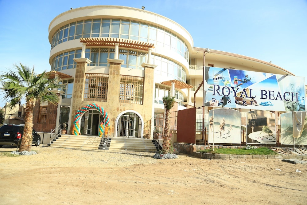 Royal Beach Serviced Apartments — Hotel building in Hurghada, Red Sea