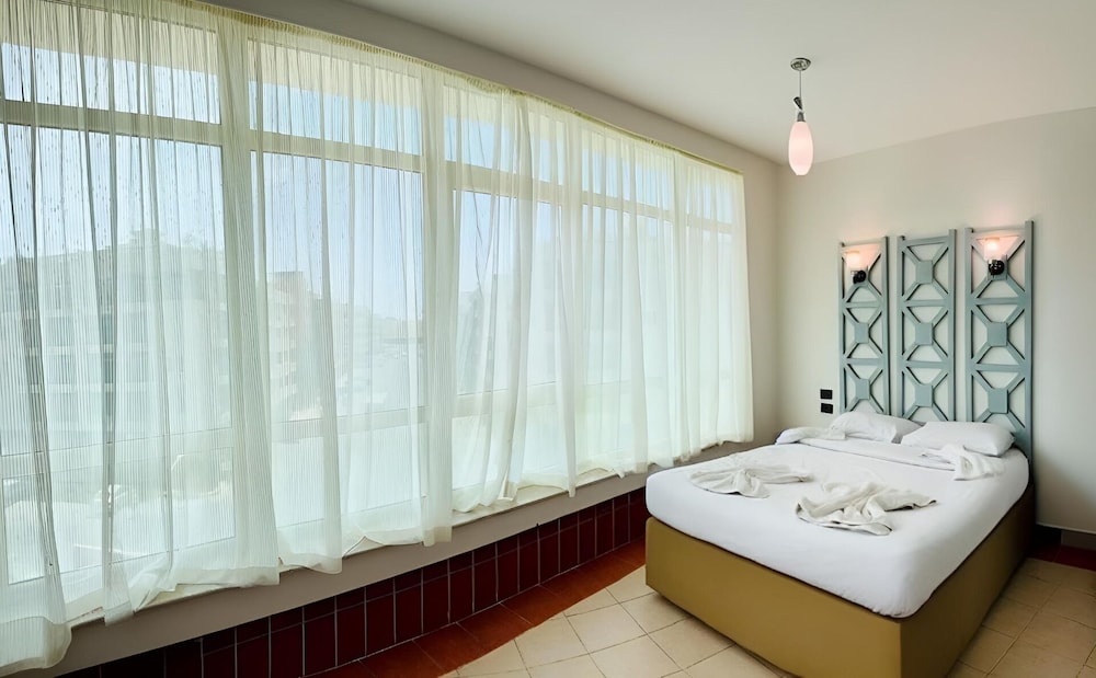 Royal Beach Serviced Apartments — Hotel rooms in Hurghada, Red Sea