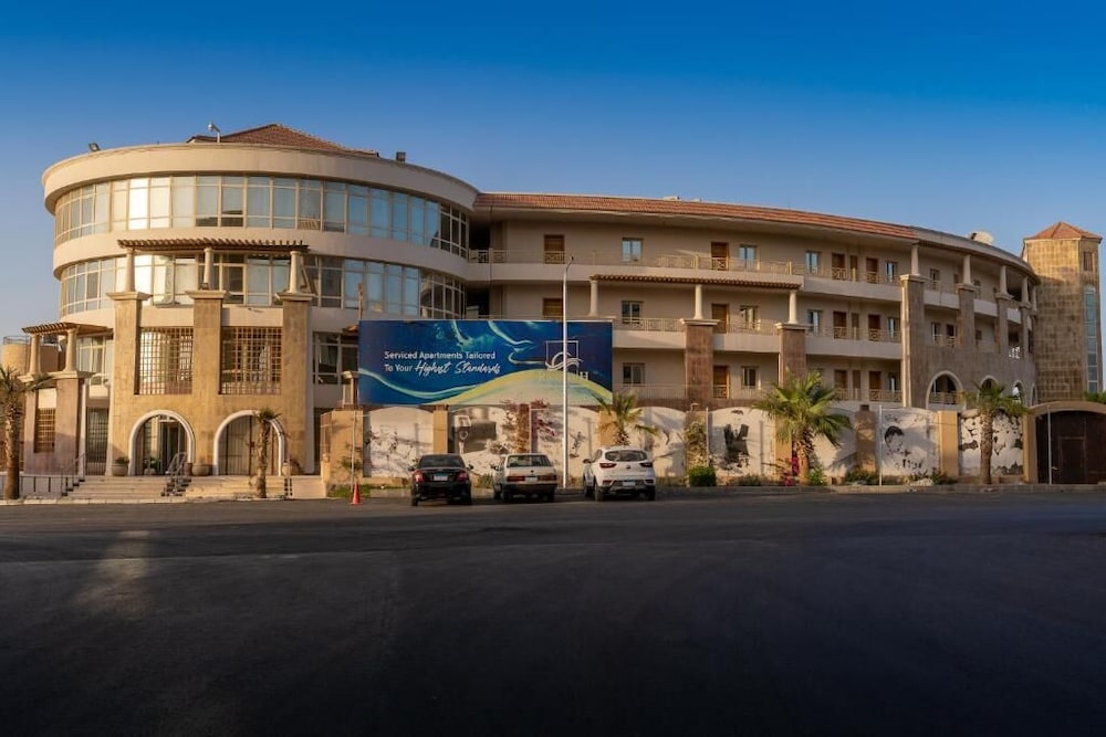 Royal Beach Serviced Apartments — Hotel building in Hurghada, Red Sea
