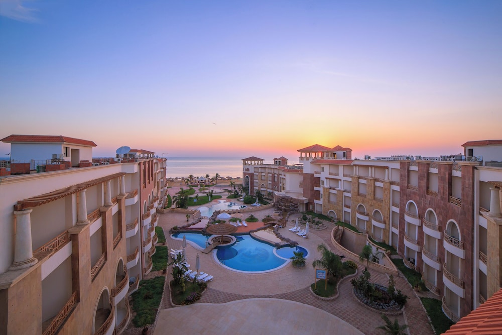 Royal Beach Serviced Apartments — Swimming pool in Hurghada, Red Sea