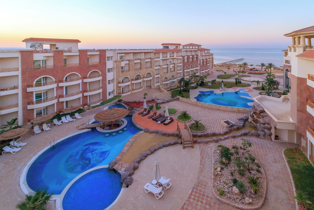 Royal Beach Serviced Apartments — Swimming pool in Hurghada, Red Sea