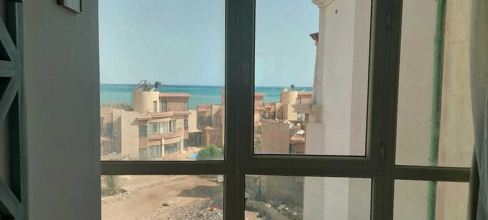 Royal Beach Serviced Apartments — Hotel rooms in Hurghada, Red Sea
