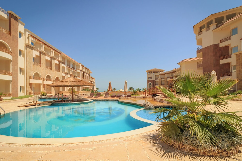 Royal Beach Serviced Apartments — Swimming pool in Hurghada, Red Sea