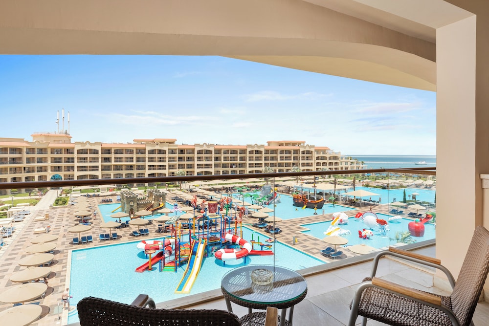 Pickalbatros White Beach Resort - Hurghada - All inclusive — Hurghada, Red Sea