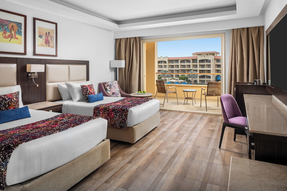 Pickalbatros White Beach Resort - Hurghada - All inclusive — Hurghada, Red Sea