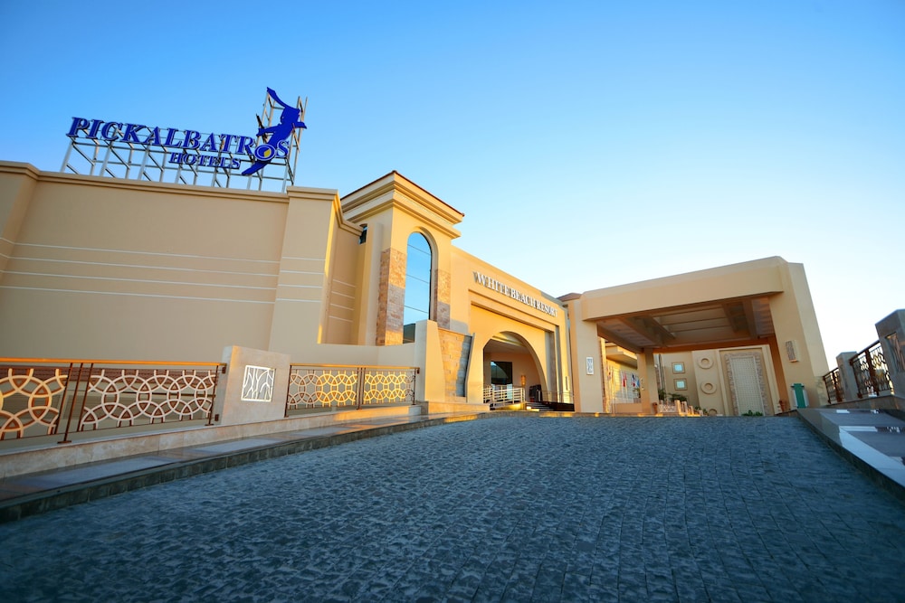 Pickalbatros White Beach Resort - Hurghada - All inclusive — Hurghada, Red Sea