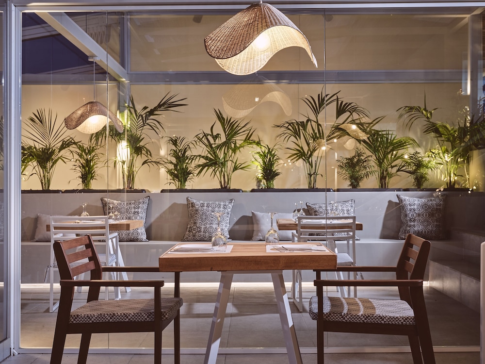 St. John Villas Zakynthos — Restaurant & bars in Tsilivi, Ionian Islands