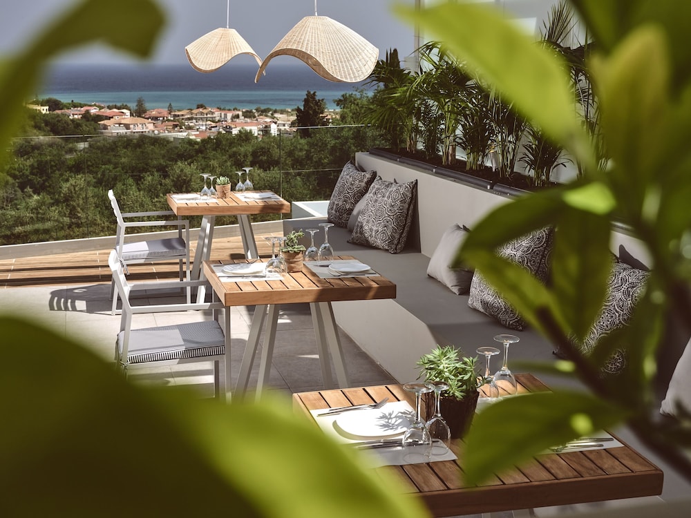 St. John Villas Zakynthos — Restaurant & bars in Tsilivi, Ionian Islands