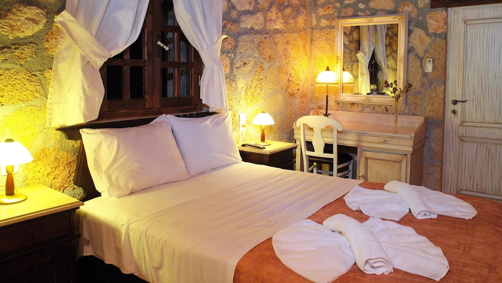 W Suites Annex by Estia — Hotel rooms in Malia