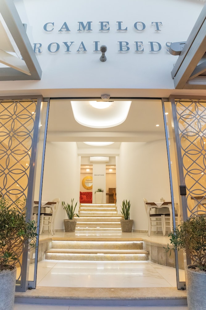 W Suites Annex by Estia — Hotel building in Malia