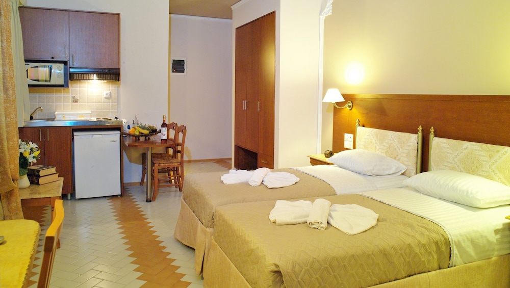 W Suites Annex by Estia — Hotel rooms in Malia