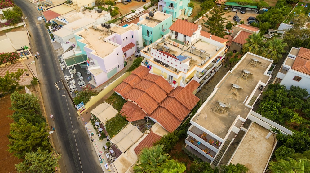 W Suites Annex by Estia — Hotel building in Malia