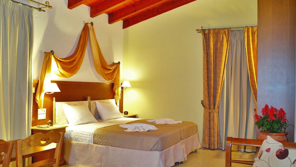 W Suites Annex by Estia — Hotel rooms in Malia