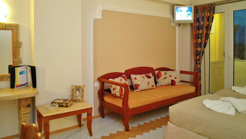 W Suites Annex by Estia — Hotel rooms in Malia