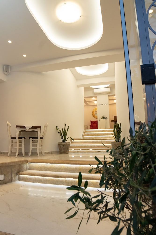 W Suites Annex by Estia — Hotel building in Malia