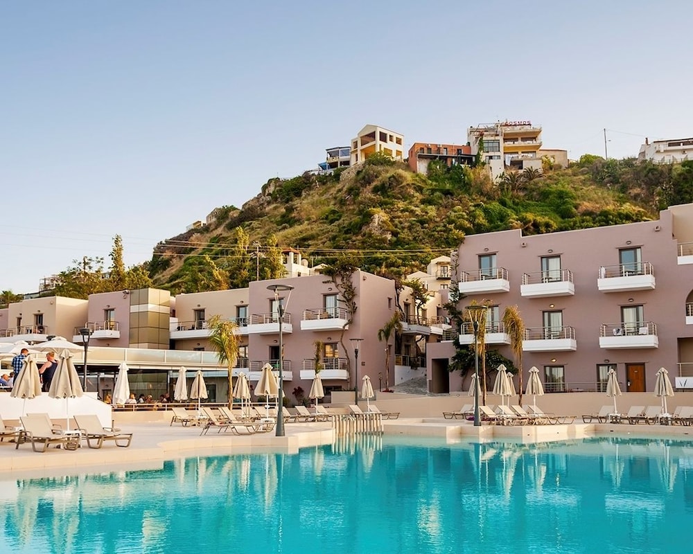 Porto Platanias Village — Swimming pool in Platanias