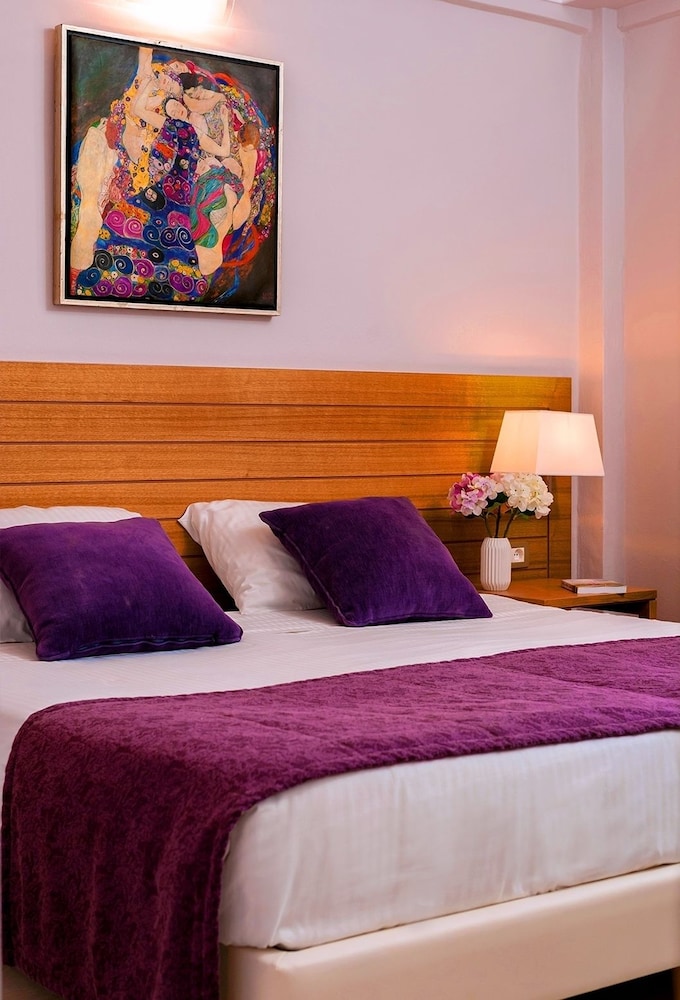 Porto Platanias Village — Hotel rooms in Platanias
