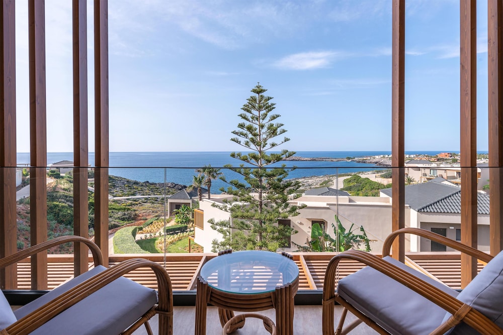 Aulus Chania All-Inclusive Resort, Curio Collection by Hilton - Adults Only — Hotel rooms in Chania