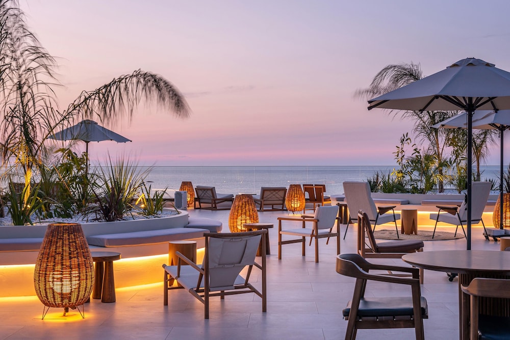Aulus Chania All-Inclusive Resort, Curio Collection by Hilton - Adults Only — Restaurant & bars in Chania