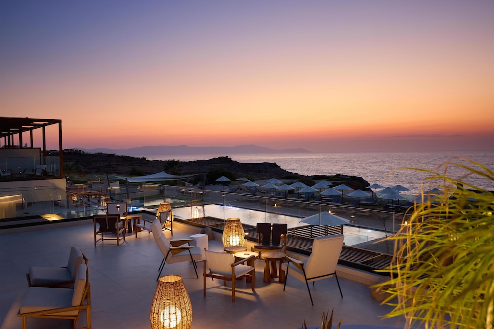 Aulus Chania All-Inclusive Resort, Curio Collection by Hilton - Adults Only — Restaurant & bars in Chania