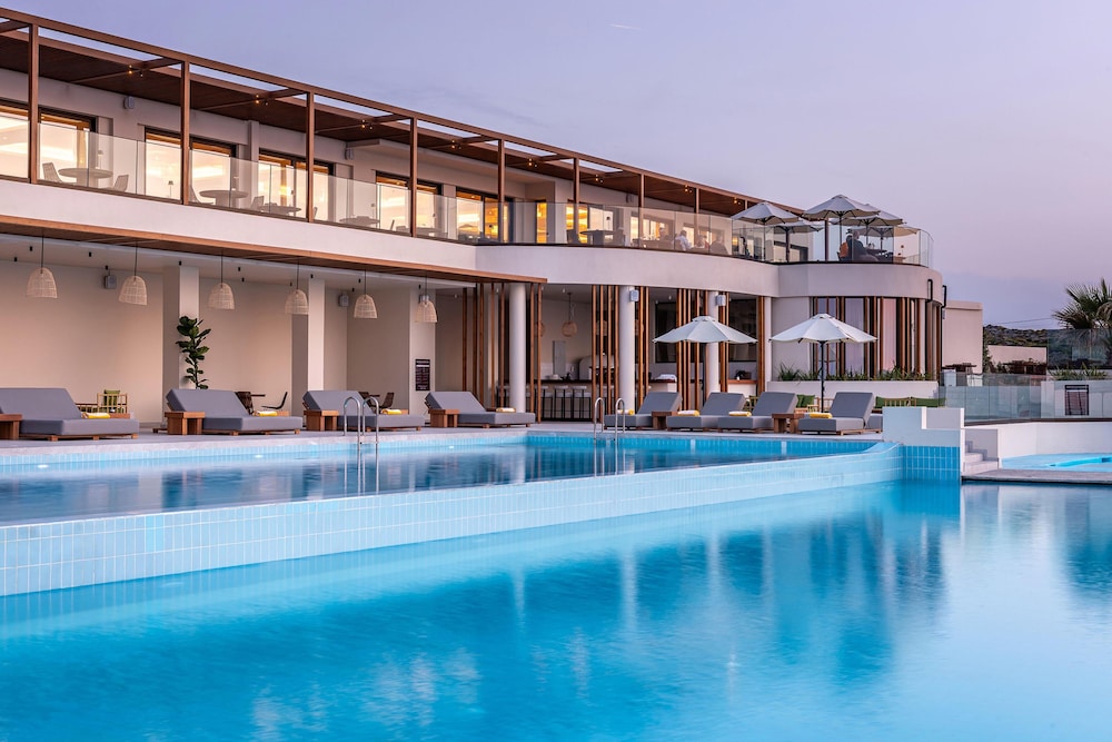 Aulus Chania All-Inclusive Resort, Curio Collection by Hilton - Adults Only — Swimming pool in Chania