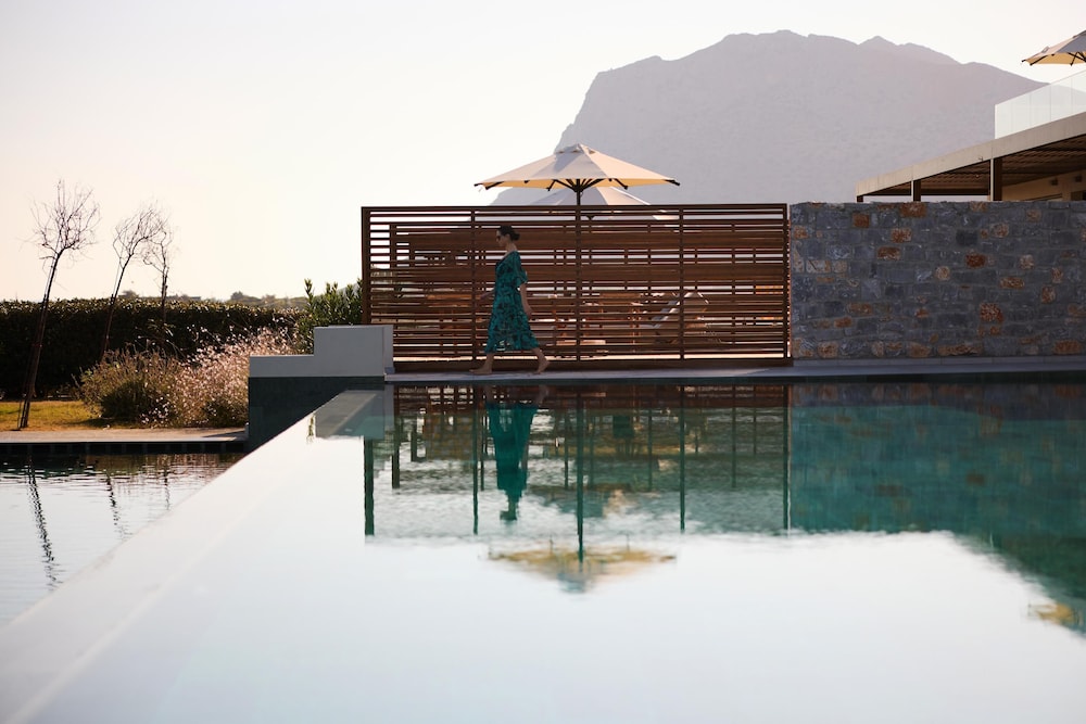 Aulus Chania All-Inclusive Resort, Curio Collection by Hilton - Adults Only — Swimming pool in Chania