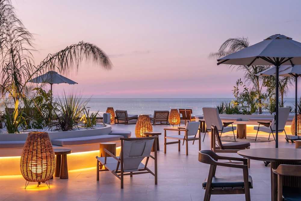 Aulus Chania All-Inclusive Resort, Curio Collection by Hilton - Adults Only — Restaurant & bars in Chania