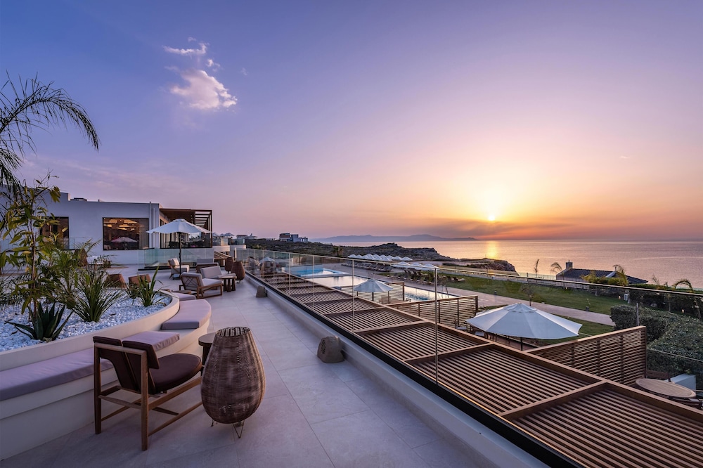 Aulus Chania All-Inclusive Resort, Curio Collection by Hilton - Adults Only — Swimming pool in Chania