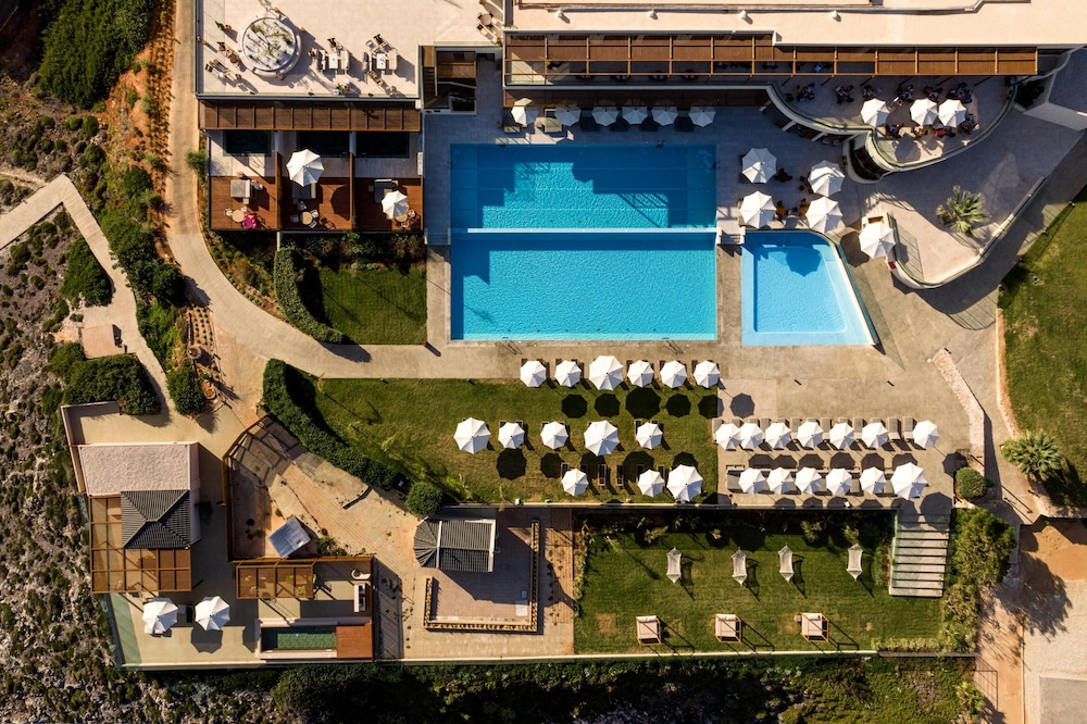 Aulus Chania All-Inclusive Resort, Curio Collection by Hilton - Adults Only — Swimming pool in Chania