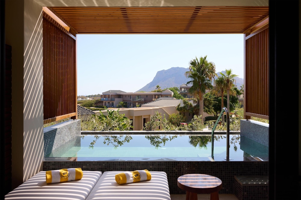 Aulus Chania All-Inclusive Resort, Curio Collection by Hilton - Adults Only — Swimming pool in Chania