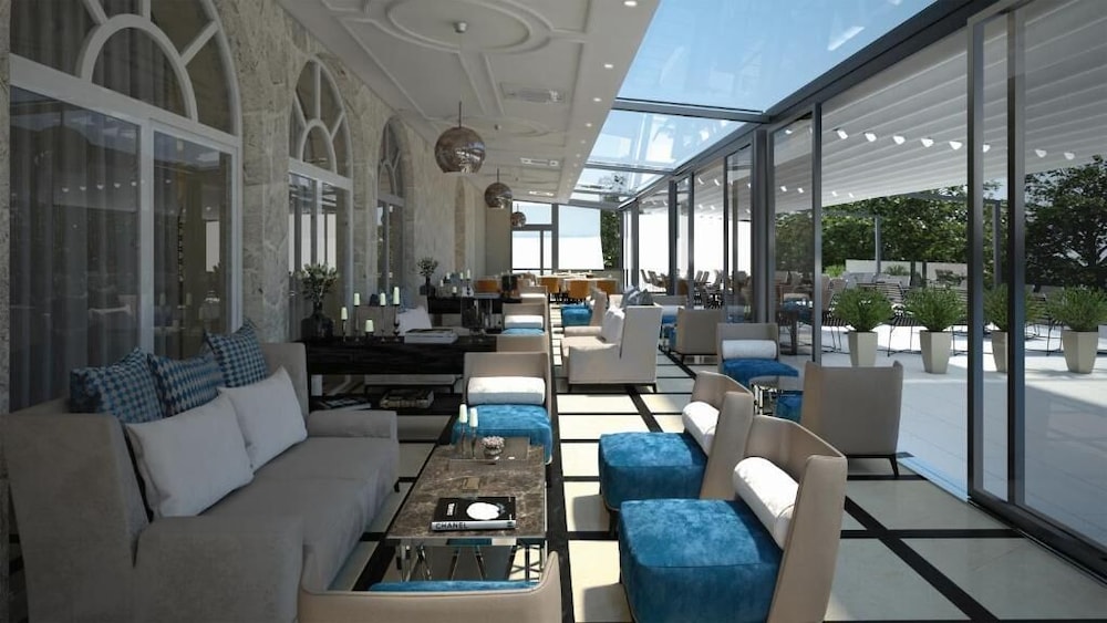 Grand Hotel Slavia — Restaurant & bars in Baška Voda, Split-Dalmatia