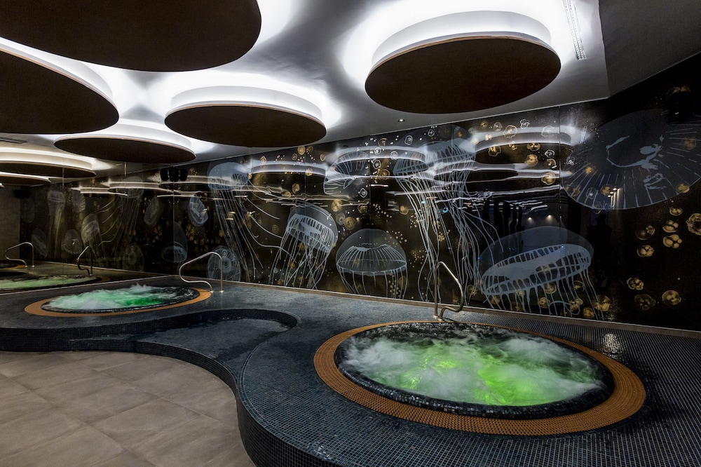 Grand Hotel Slavia — Spa in Baška Voda, Split-Dalmatia