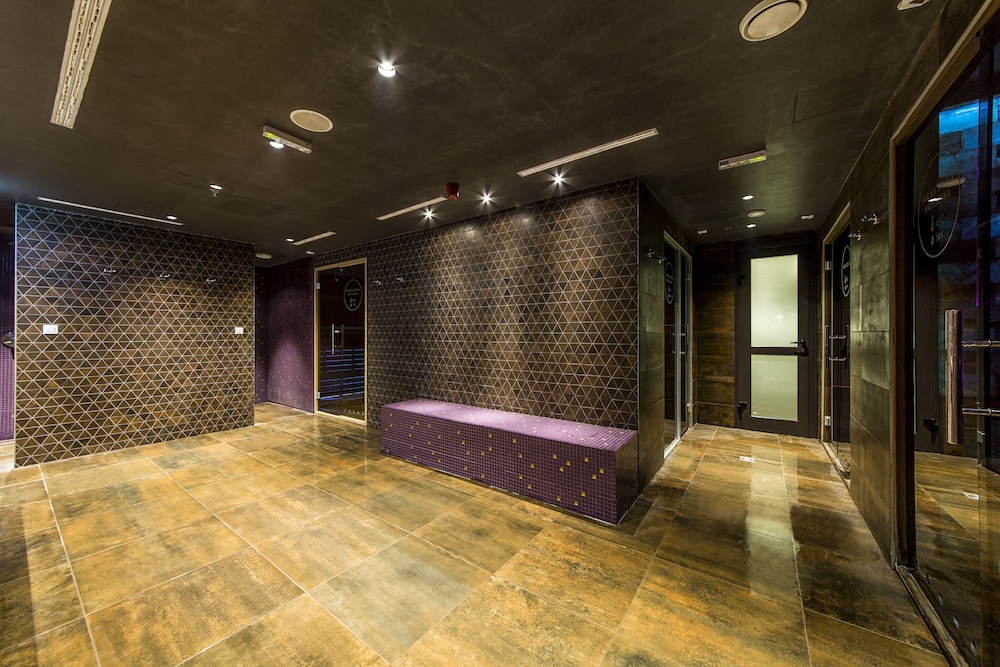 Grand Hotel Slavia — Spa in Baška Voda, Split-Dalmatia