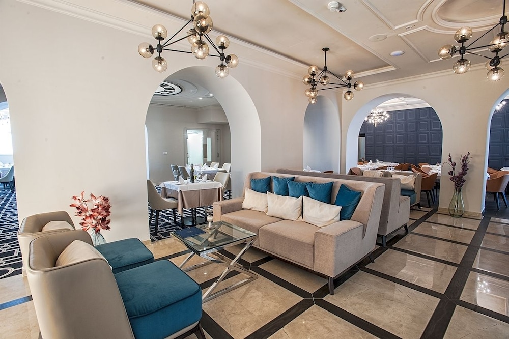 Grand Hotel Slavia — Restaurant & bars in Baška Voda, Split-Dalmatia