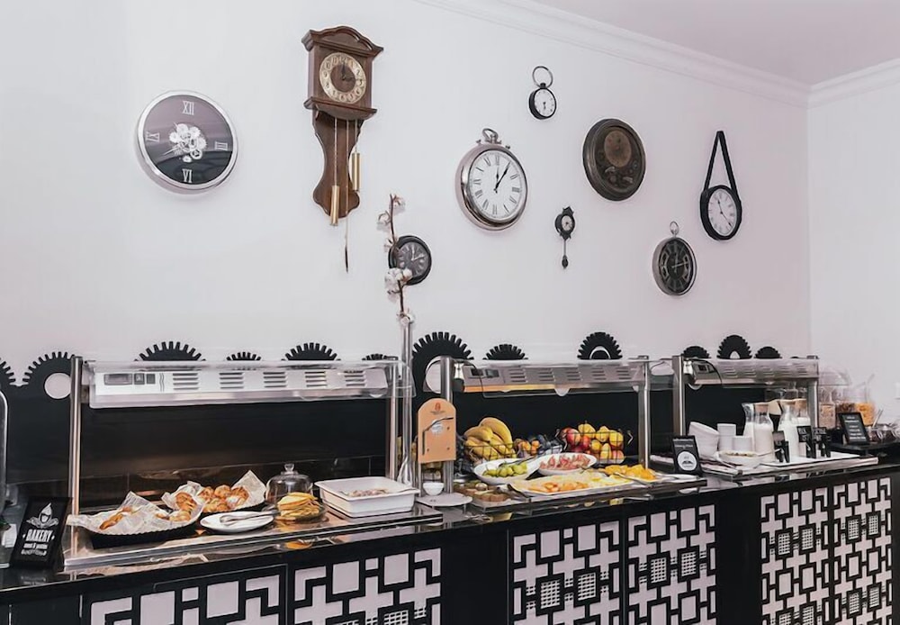 Grand Hotel Slavia — Restaurant & bars in Baška Voda, Split-Dalmatia