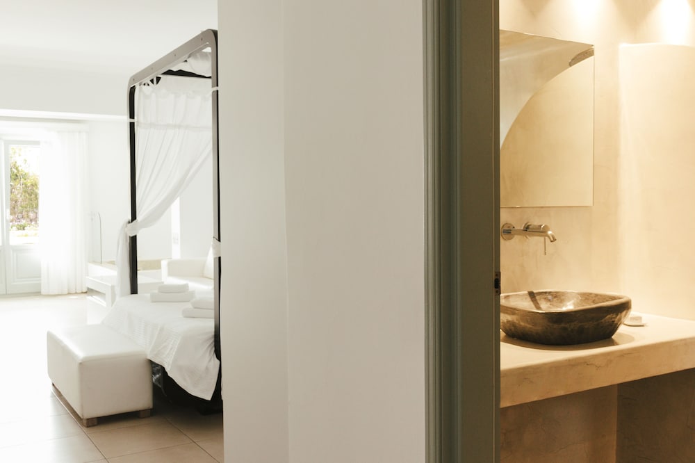 Astro Palace Hotel & Spa — Hotel rooms in Karterados, South Aegean